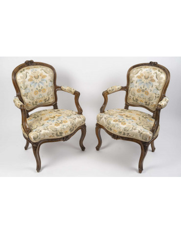 Paire de fauteuils à la...